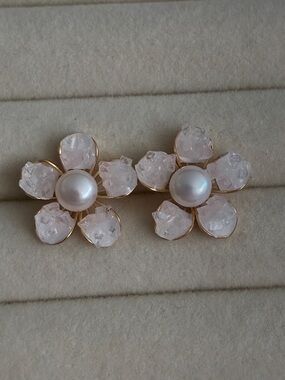 Delicate Pink Flower Pearl Stud Earrings - Women Jewelry